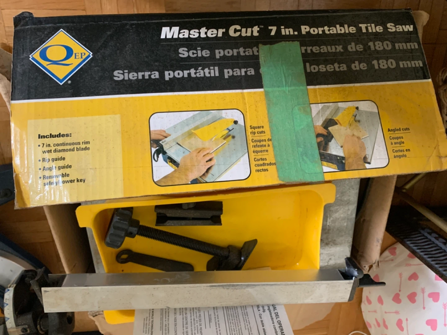 Master Cut 7 in. Portable Tile Saw - photo 2