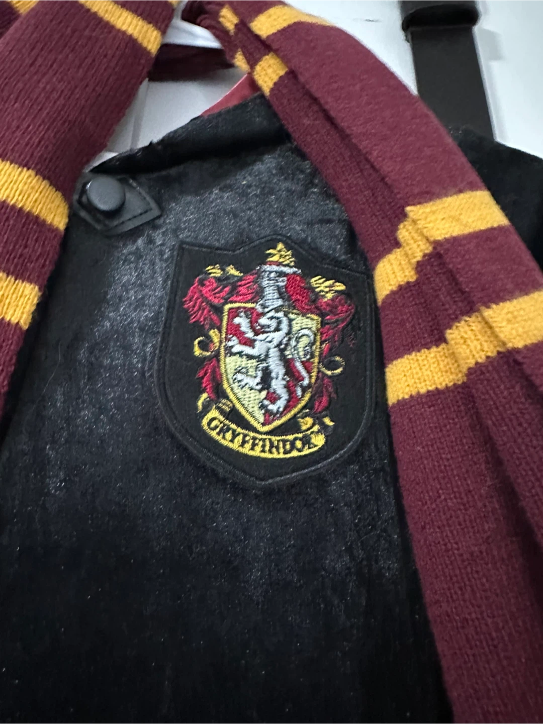 Harry Potter Gryffindor Scarf and Robe Costume - photo 3