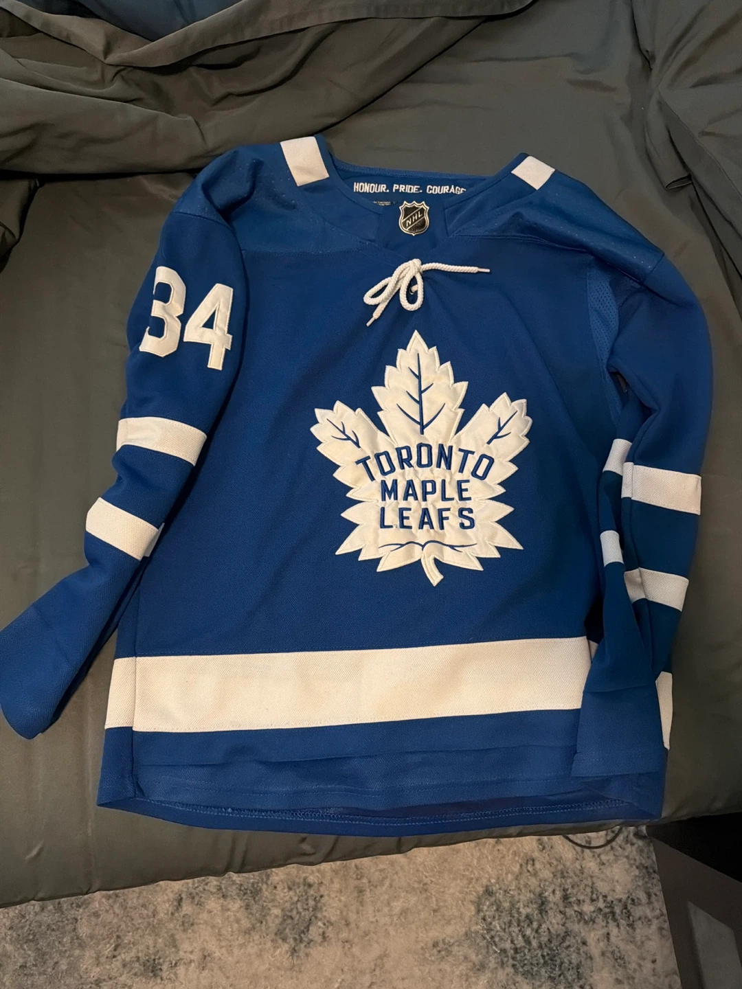 Toronto Maple Leafs Matthews #34 Jersey.