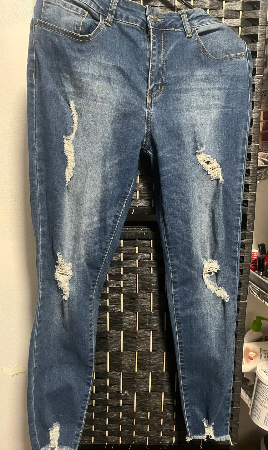 Women's Ripped Skinny Jeans