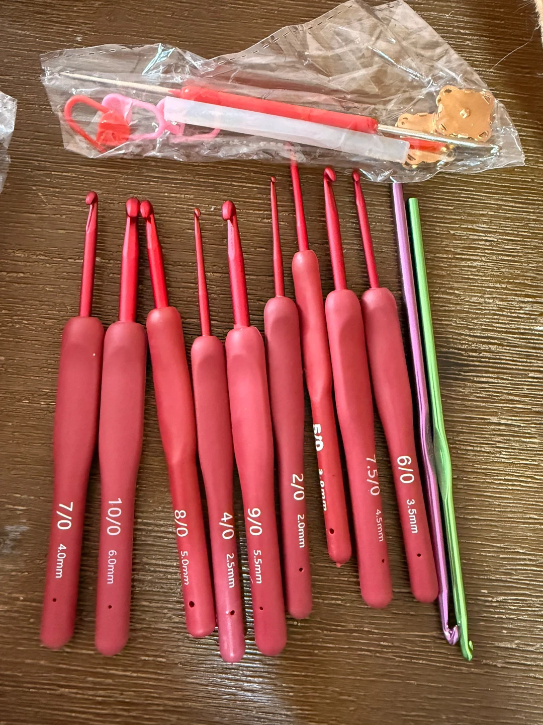 Yarn and Crochet Hook Set - photo 3