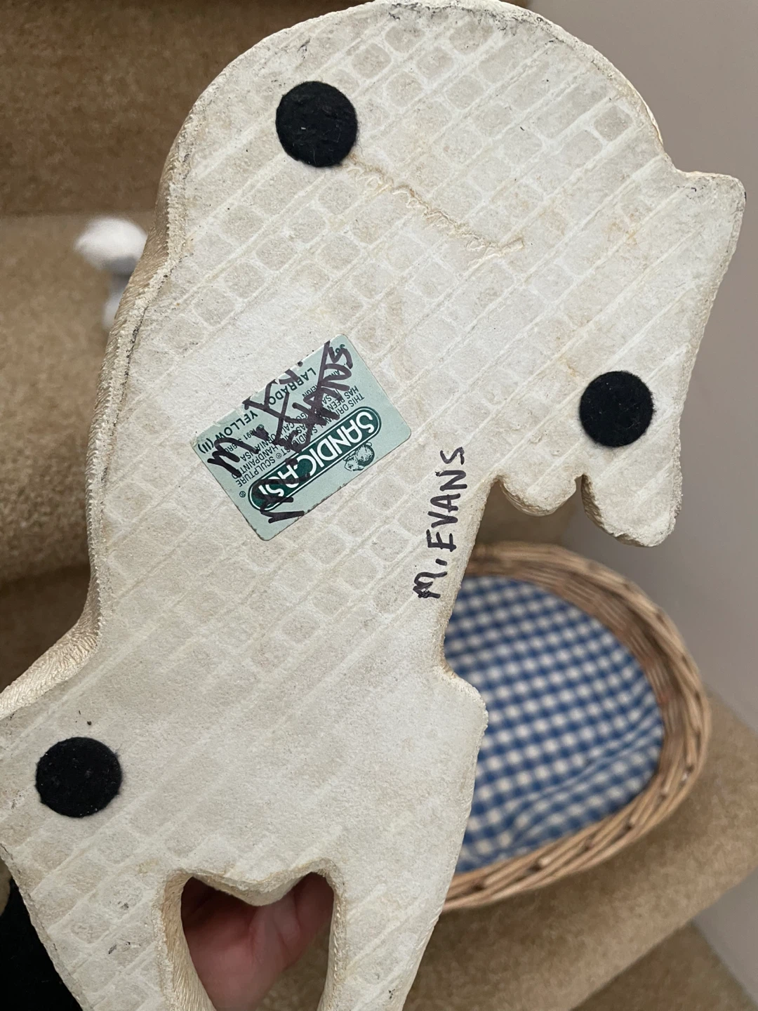 Resin Labrador Dog Figurine in Wicker Basket - photo 5