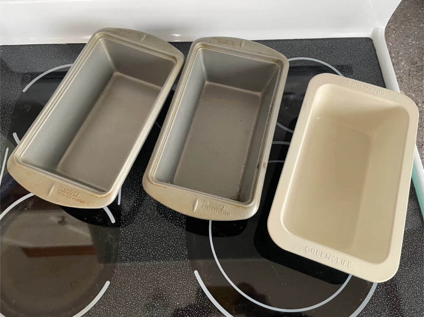 3 Loaf Pans - 2 Grey Metal, 1 GreenLife Cream - photo 2