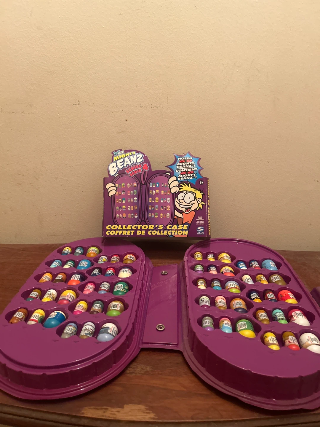 Mighty Beanz Collector's Case