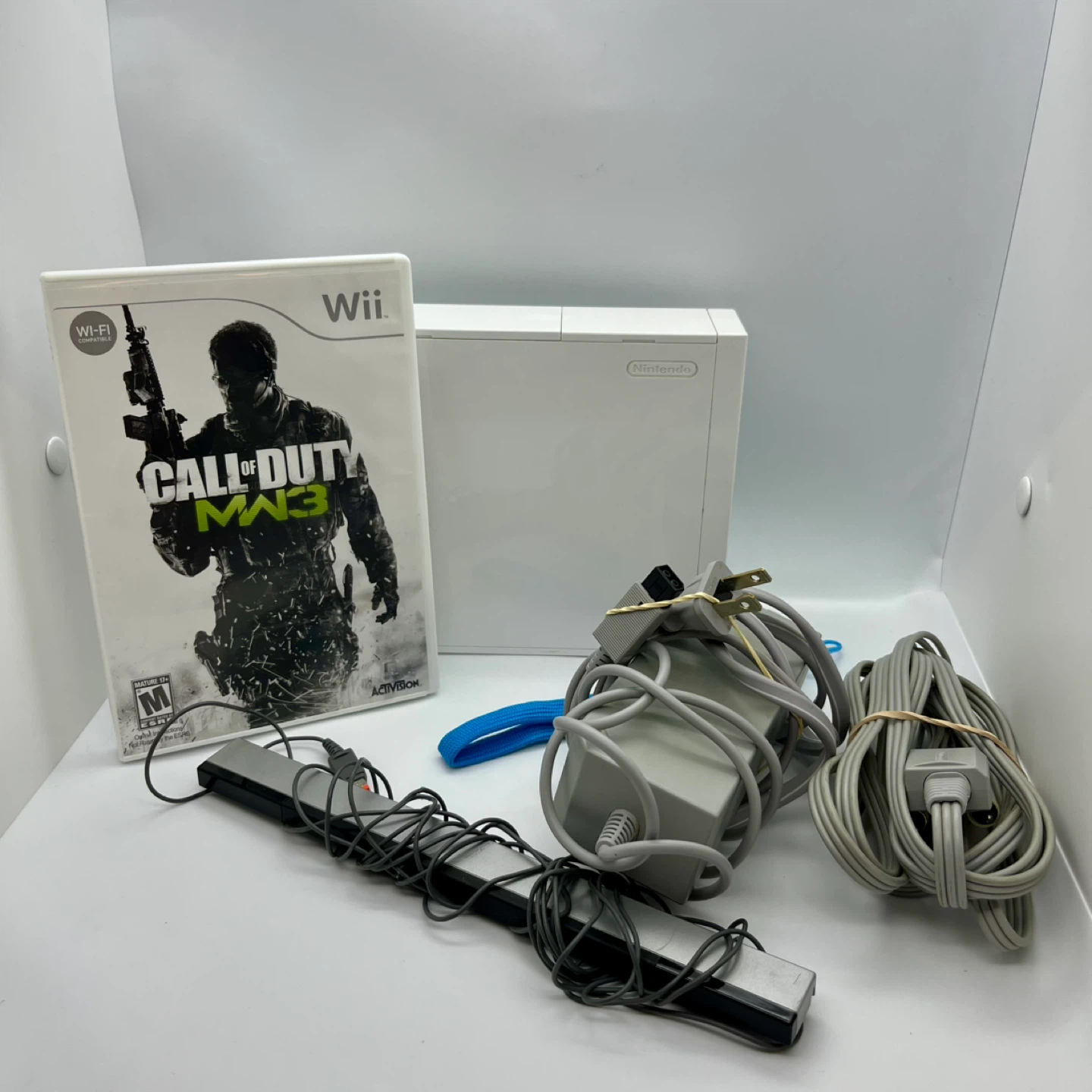 Tested & Working Backwards Compatible Wii + COD Modern Warfare 3