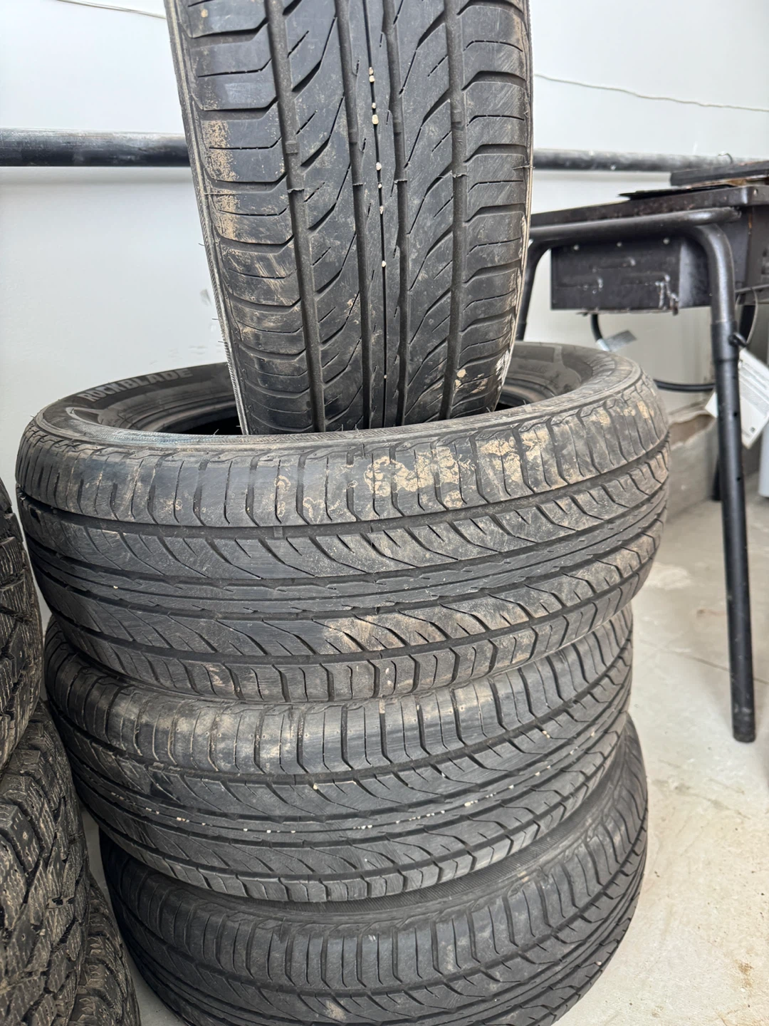 215/60r16 rockblade rock 515 all season tires set of four - photo 2