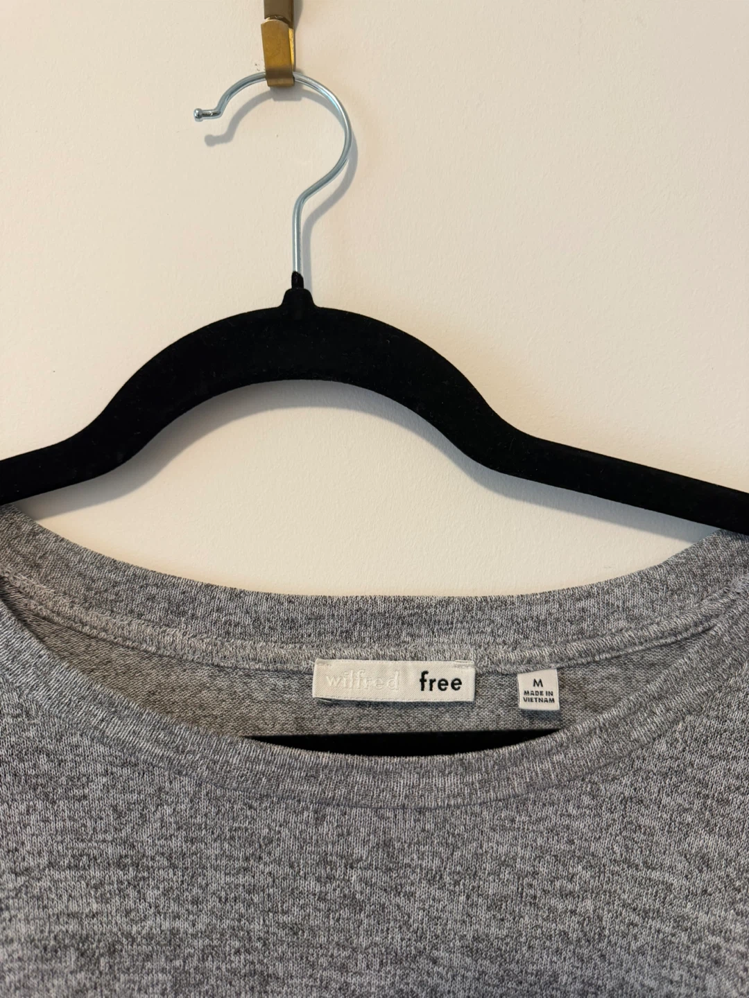 Aritzia - Wilfred Free Grey Twist Front Top - Size Medium - photo 2