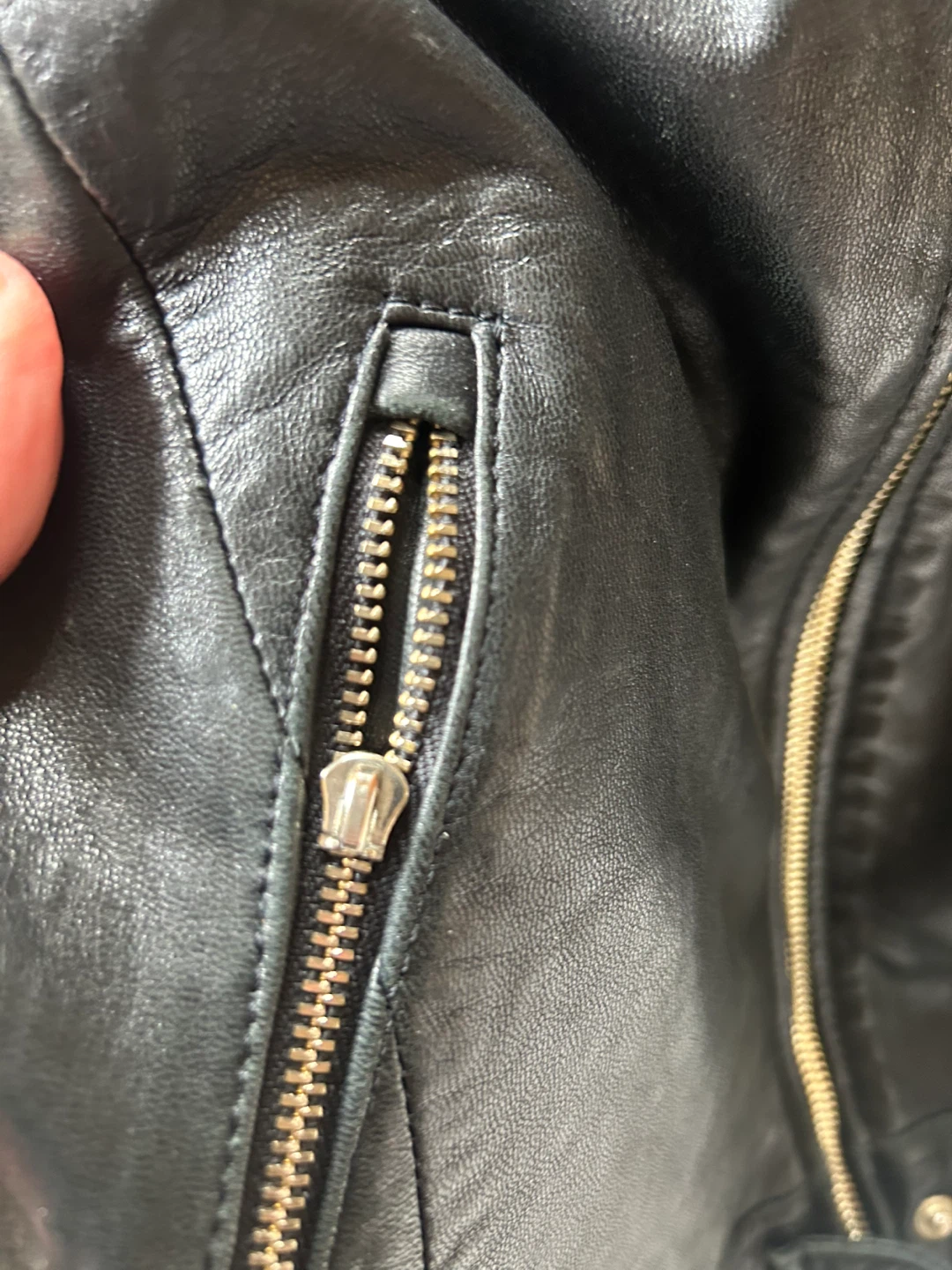 Black Leather Jacket - Some Damage - photo 3