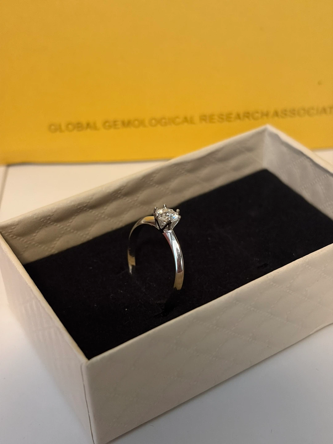 Moissanite Engagement Ring - photo 4