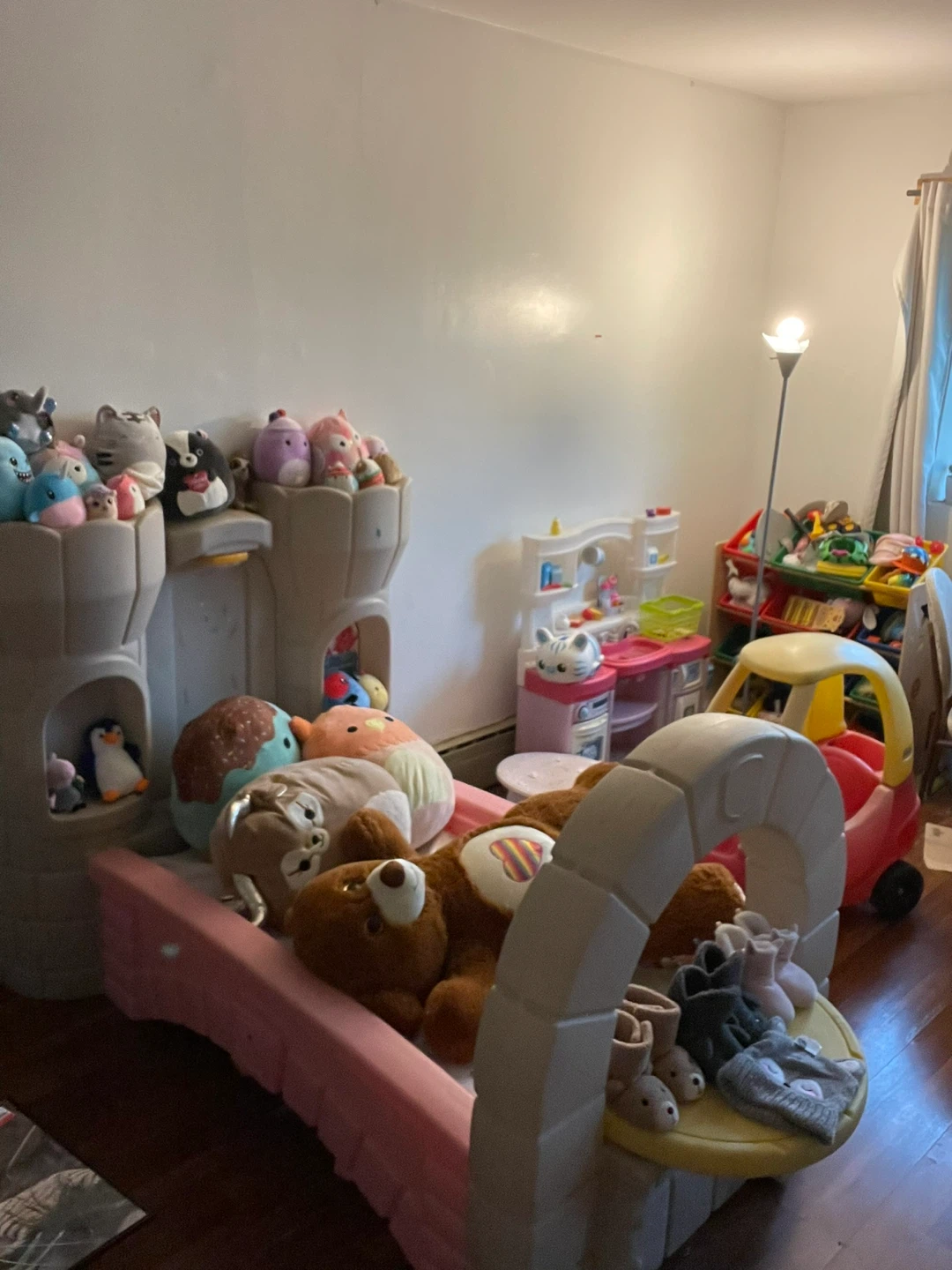 Little Tikes Princess Castle Bed - photo 2