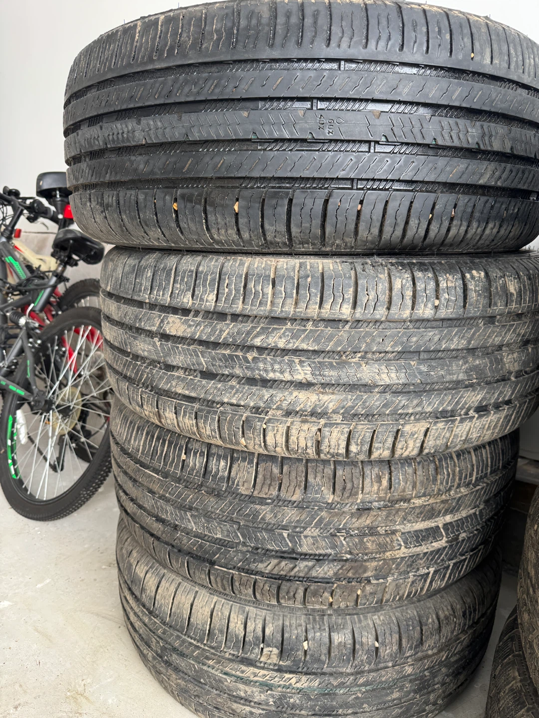 245/60r18 nokian all season tires