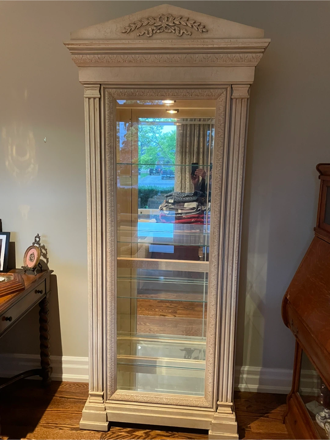 Curio cabinet