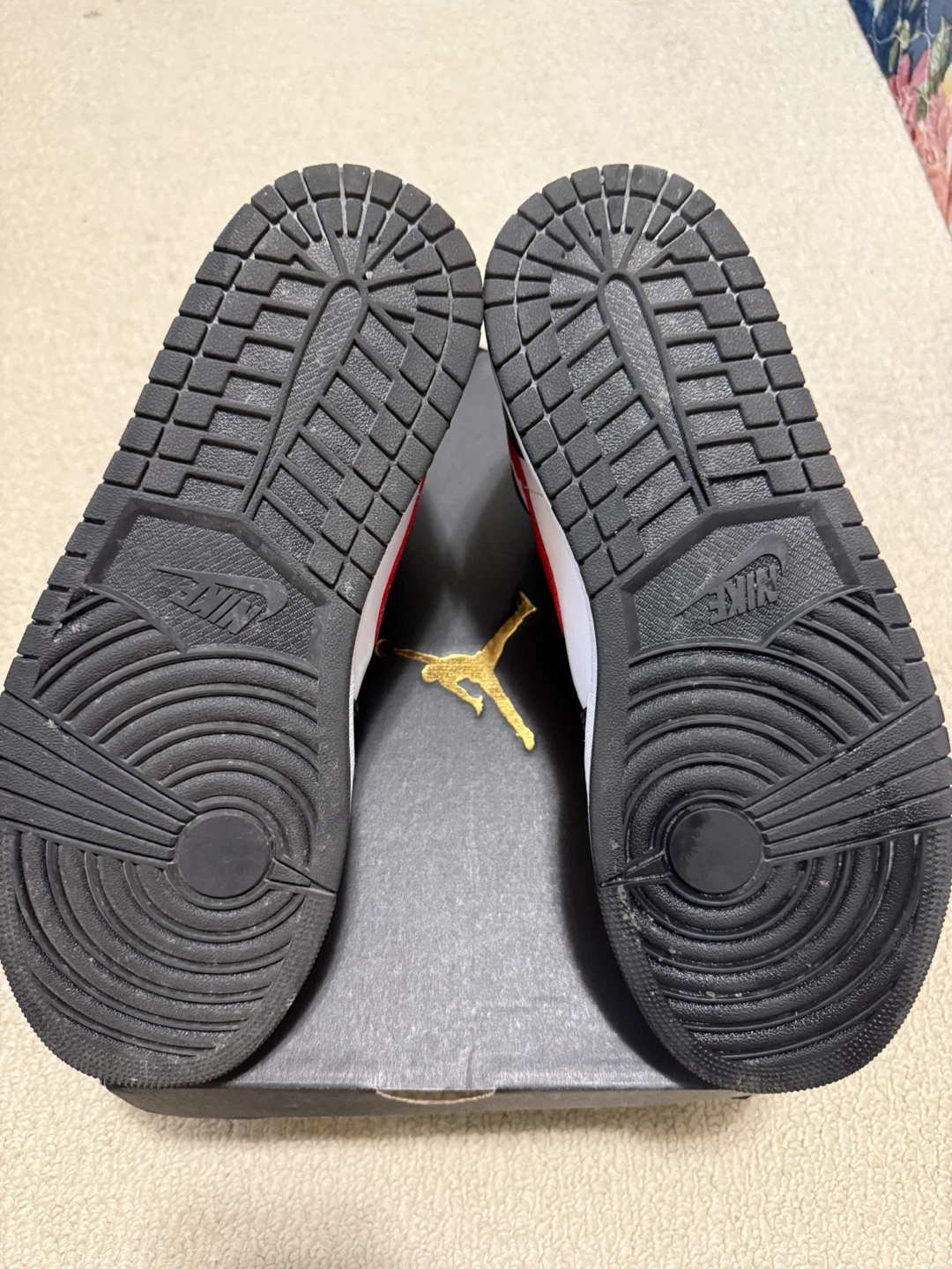 Air jordan shoes 1 and 3 - photo 3