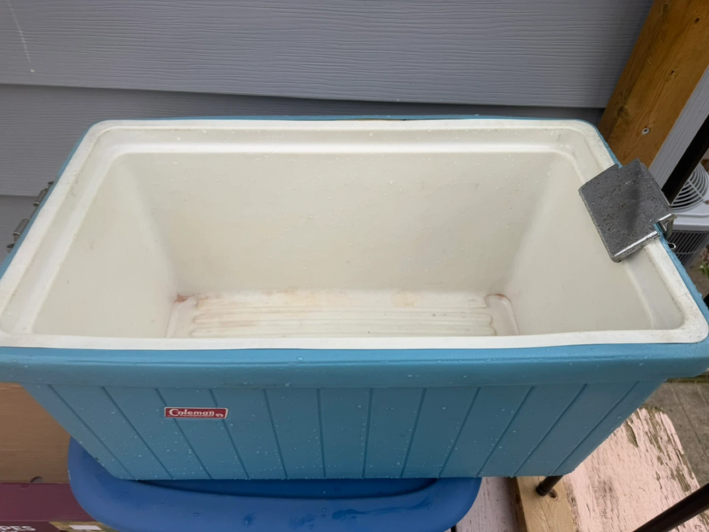 Coleman Blue Cooler - photo 2