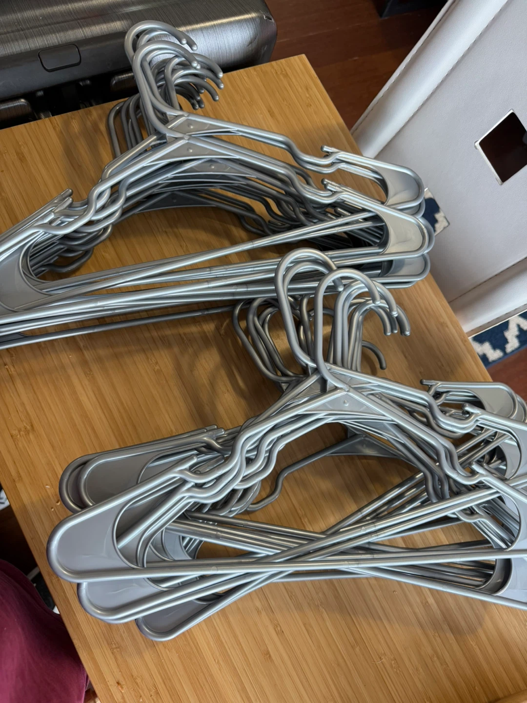 Set of 35 Grey Plastic Clothes Hangers - photo 2