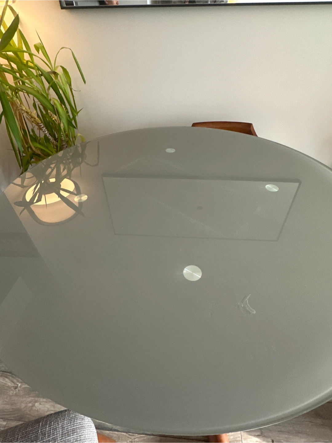 Round table 120cm. Good as New from structube RUND.