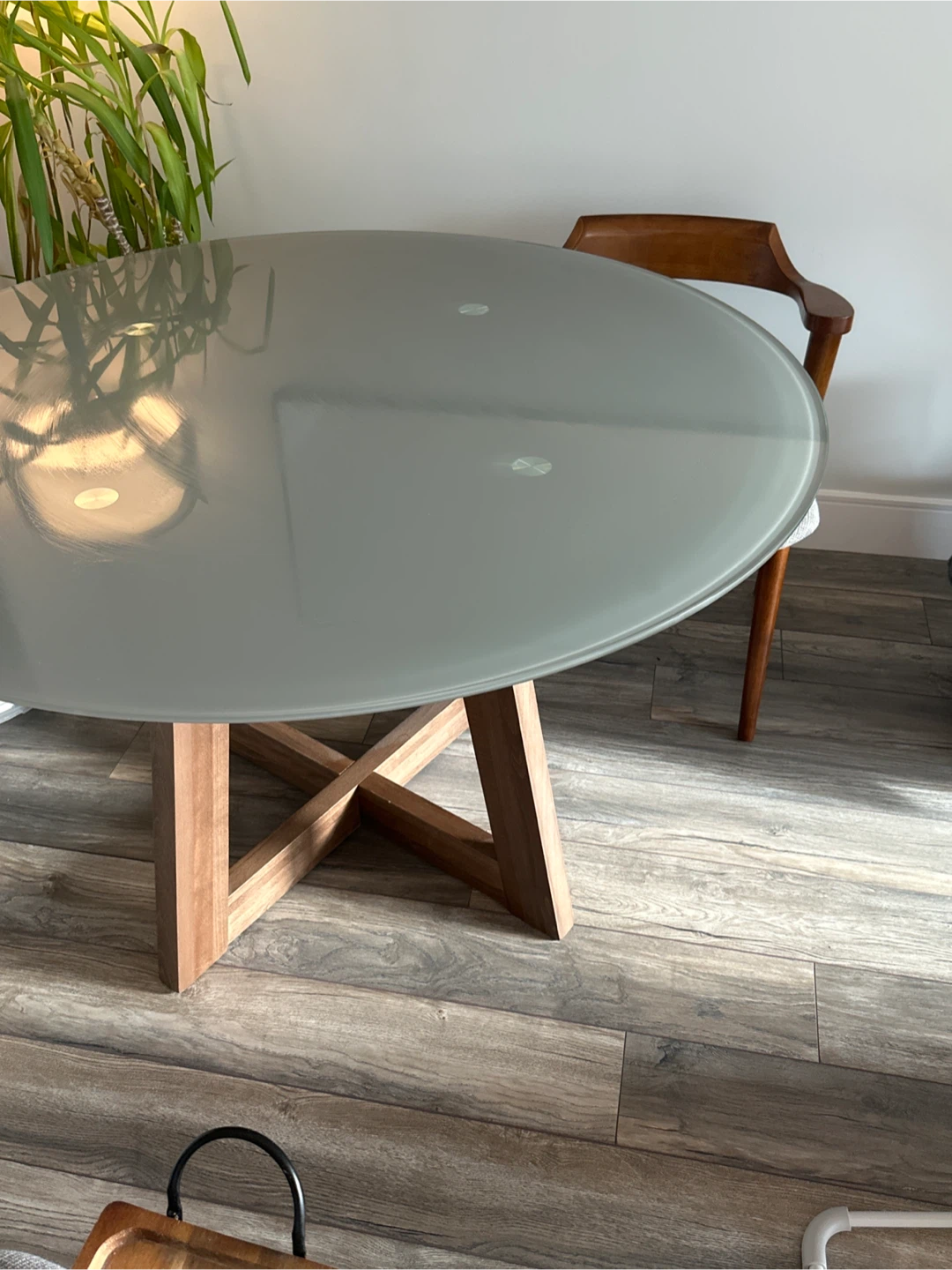 Round table 120cm. Good as New from structube RUND. - photo 2