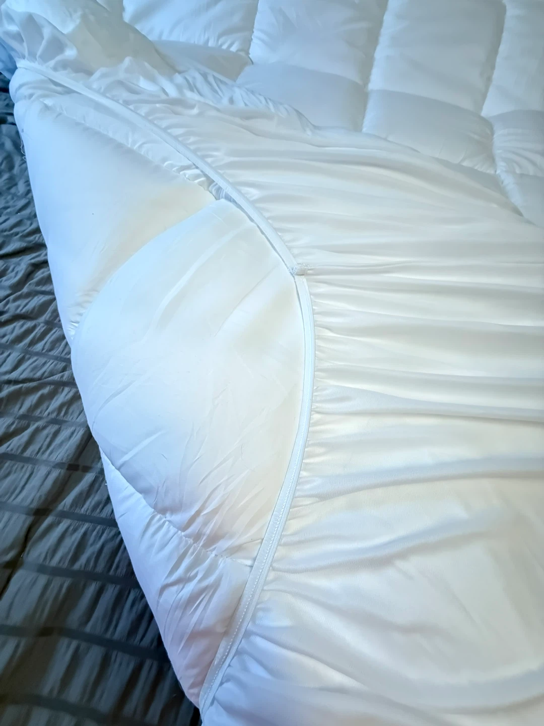 New queen size pillow top mattress cover/protector - photo 3