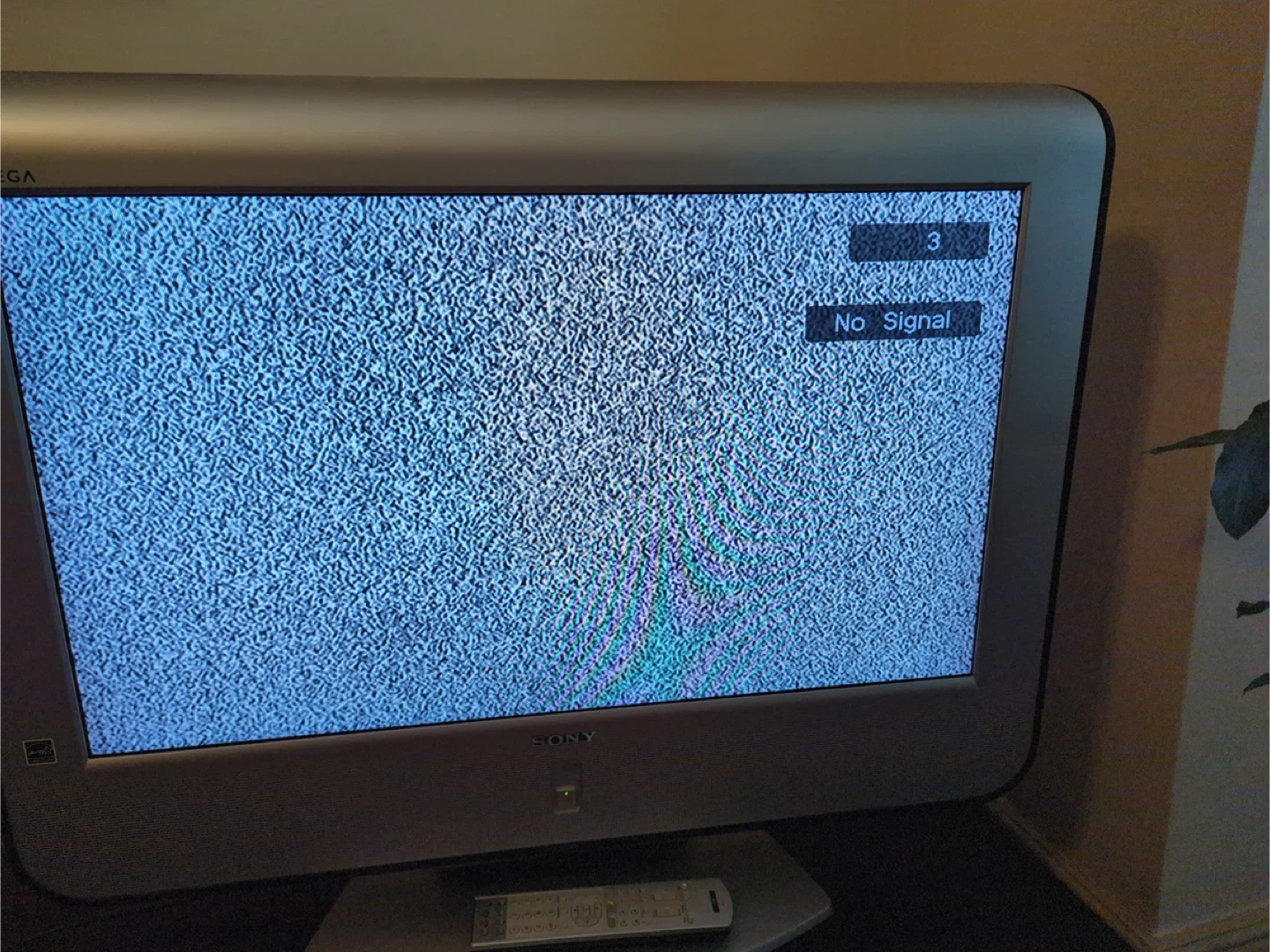 Sony tv 32inch.