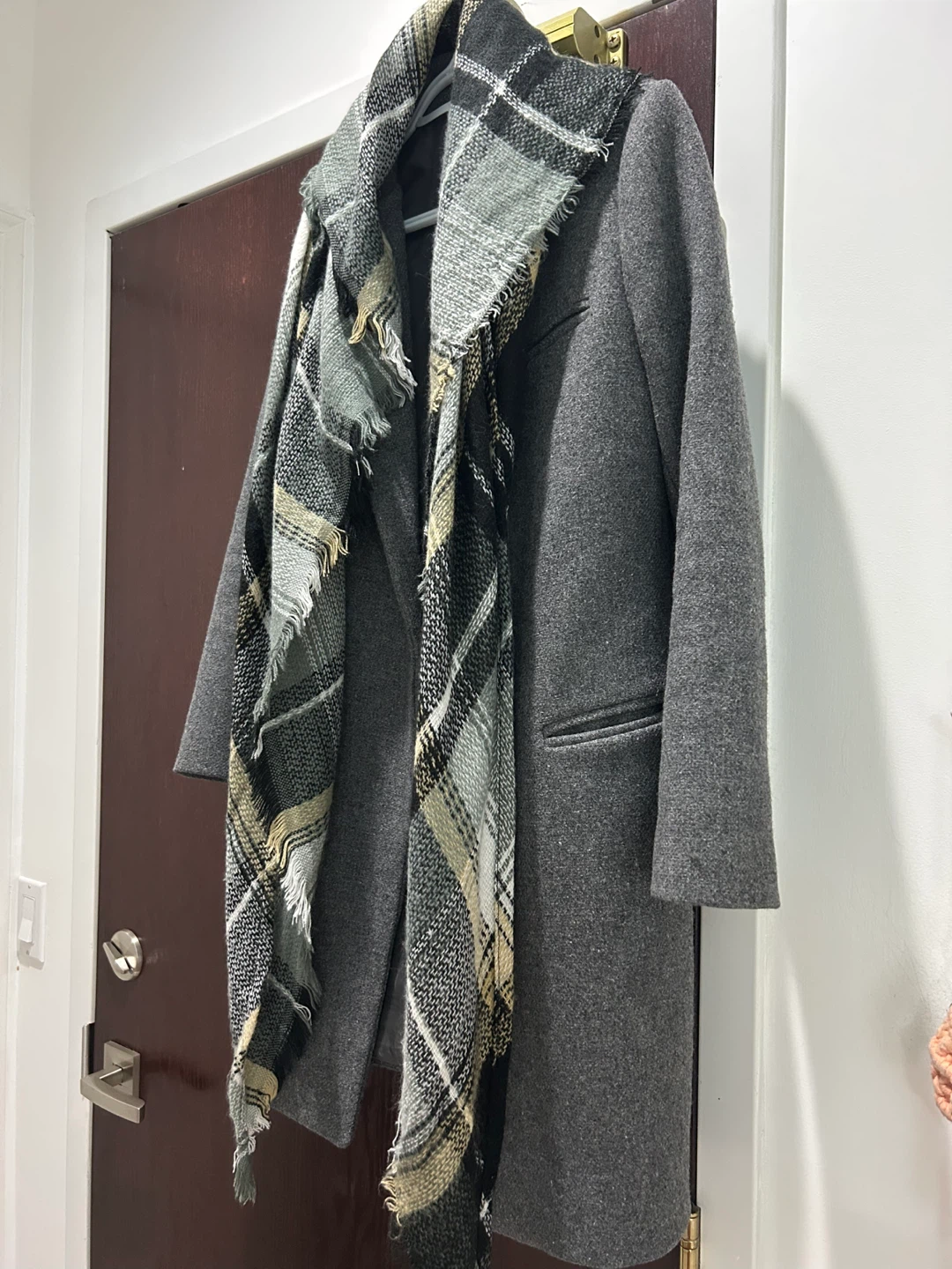 Grey Plaid Triangular Scarf - photo 5