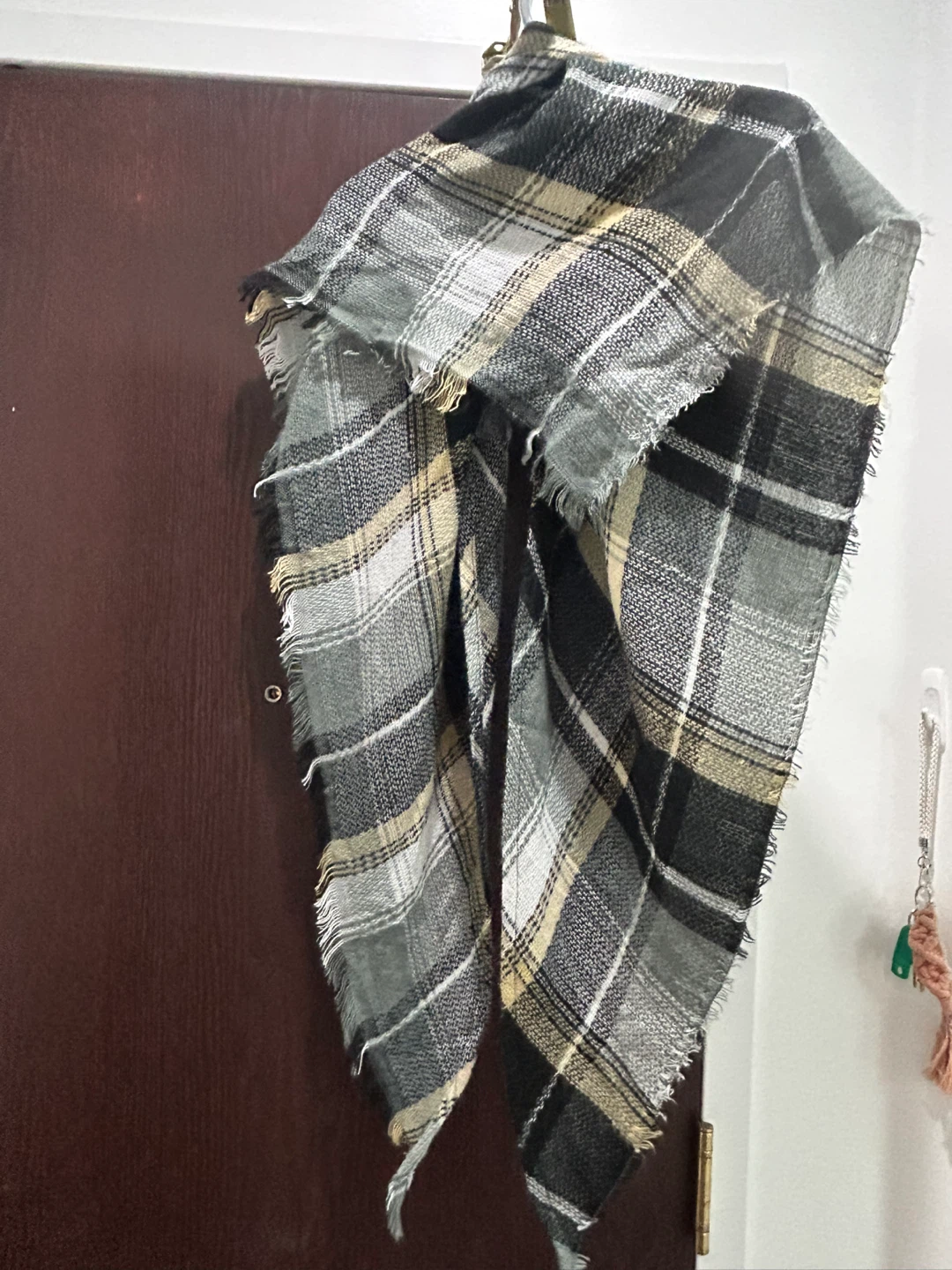 Grey Plaid Triangular Scarf - photo 2