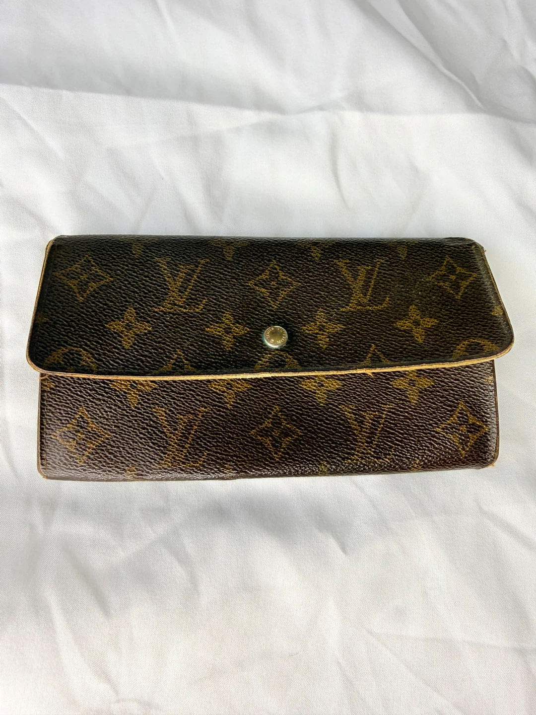 Louis Vuitton Brown Monogram Sarah Wallet Classic Design