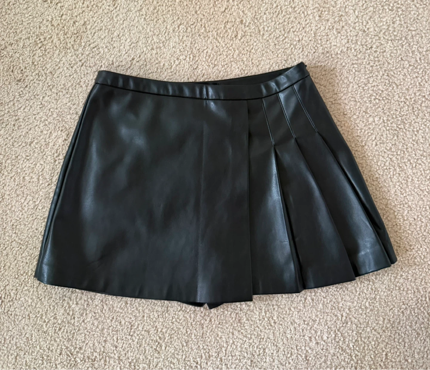 Dynamite Faux  leather skort