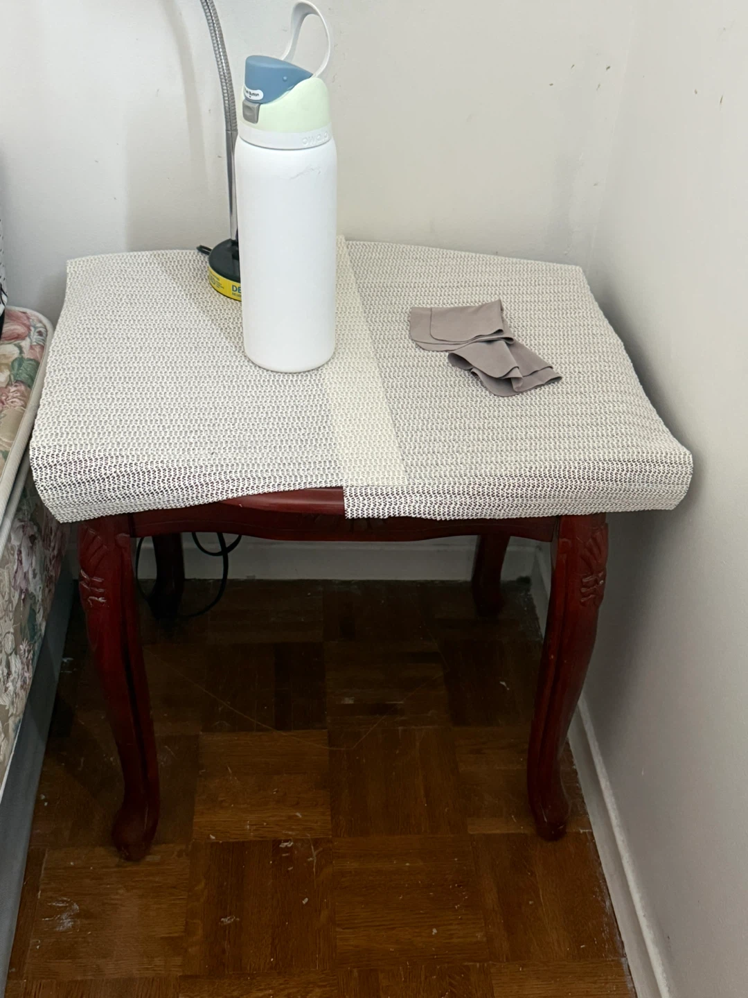 Table - photo 2