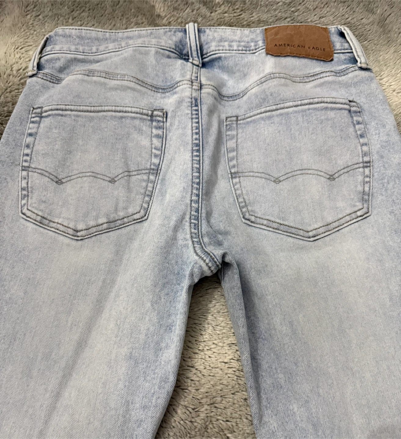 American Eagle Light Wash Distressed Denim Jeans - photo 4