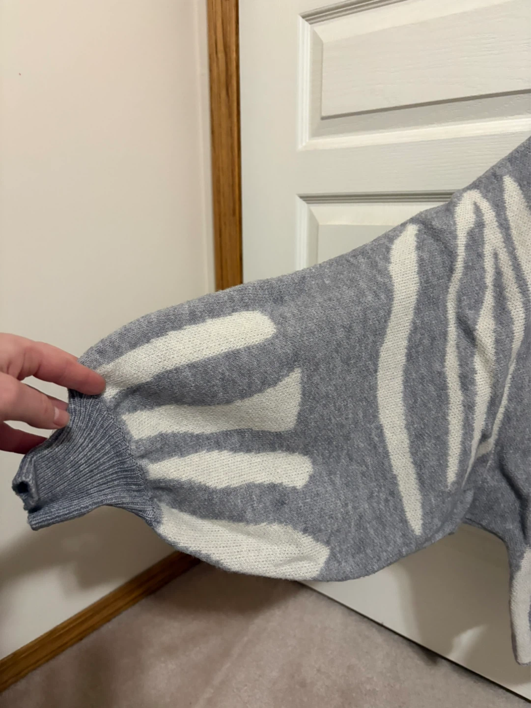 Grey Sweater with White Abstract Design - photo 3