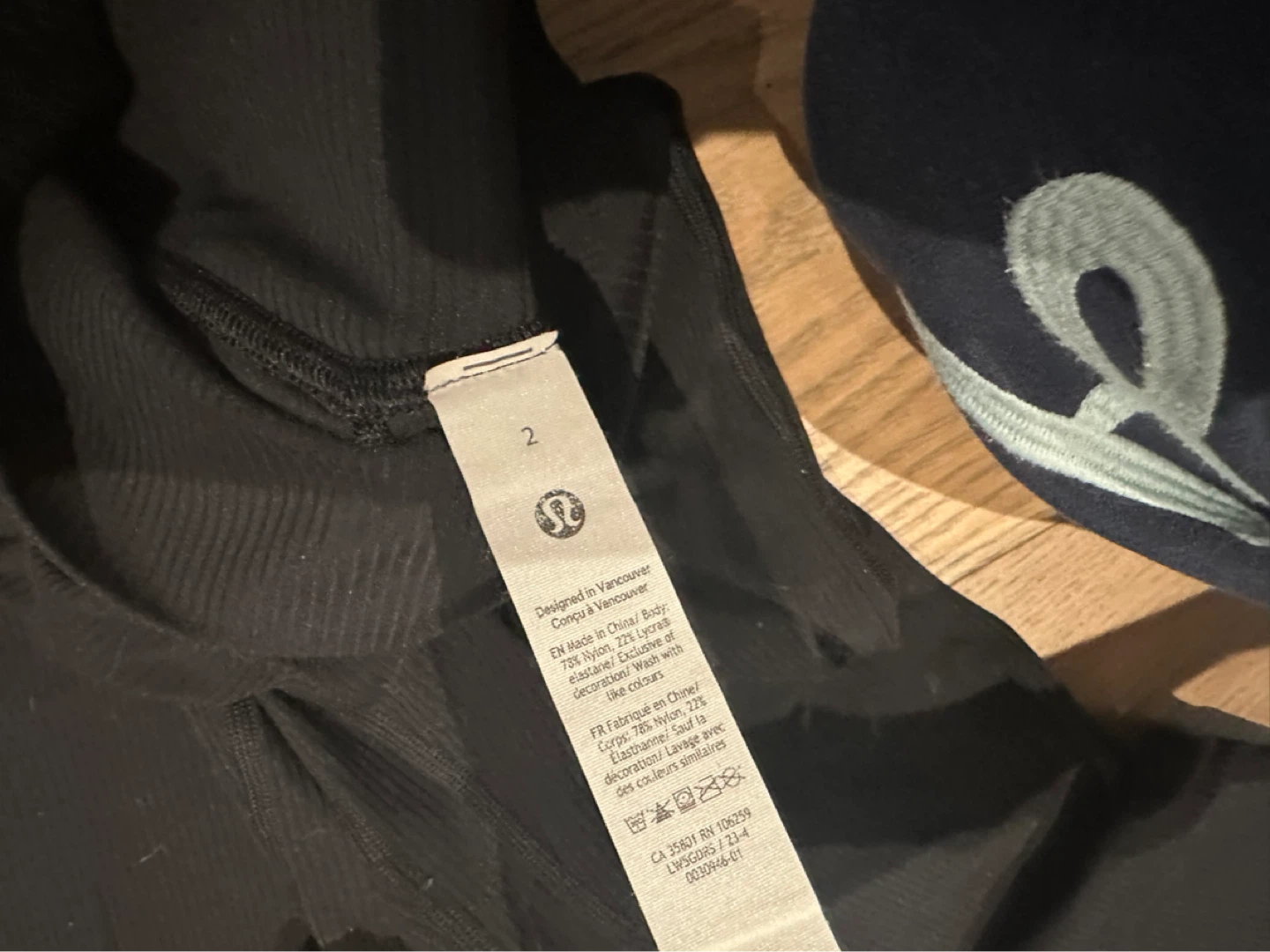 Lululemon Black Ribbed Flare Leggings/size 2 - photo 5