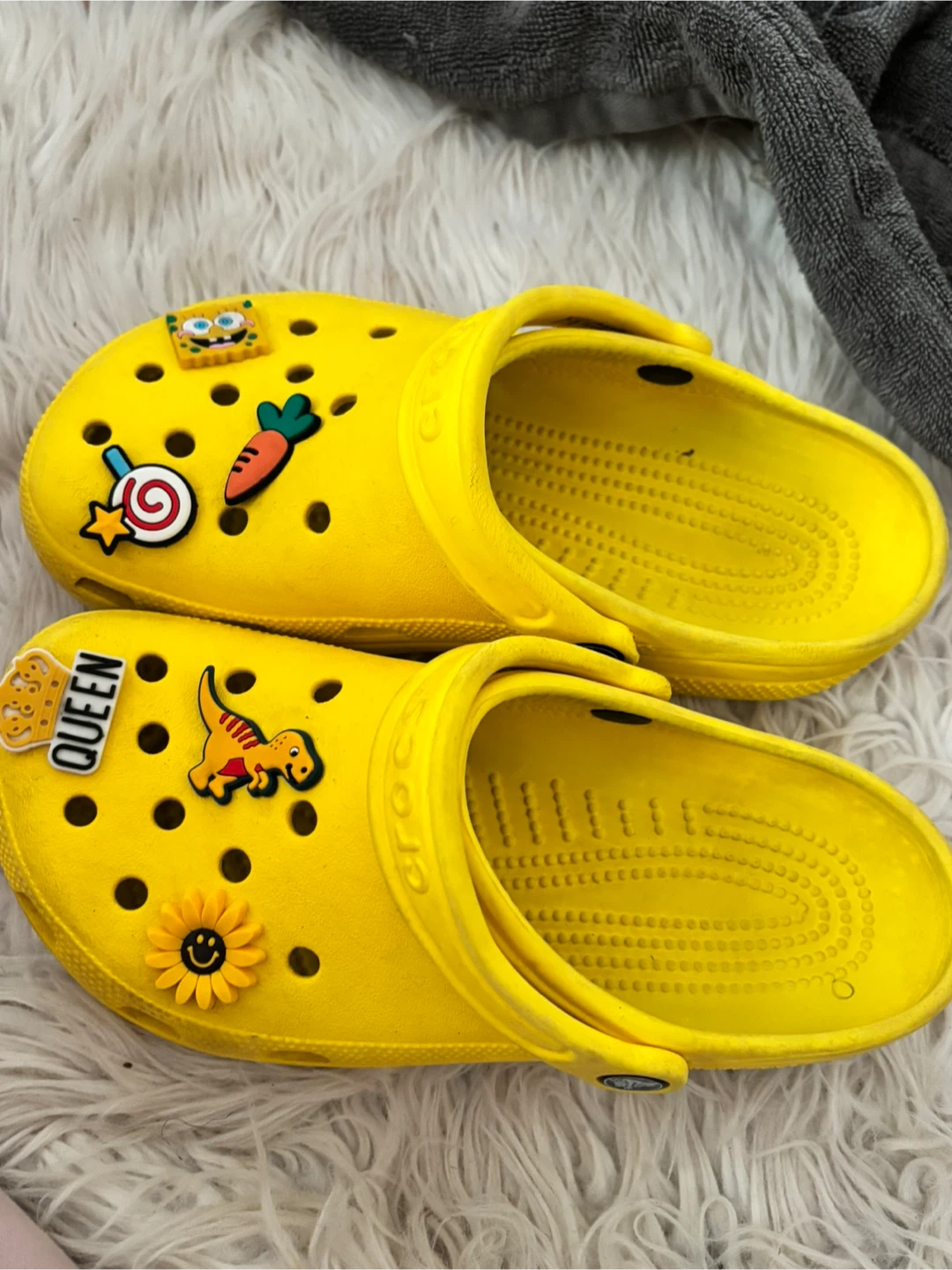 Yellow Crocs Clogs with Charms - photo 3