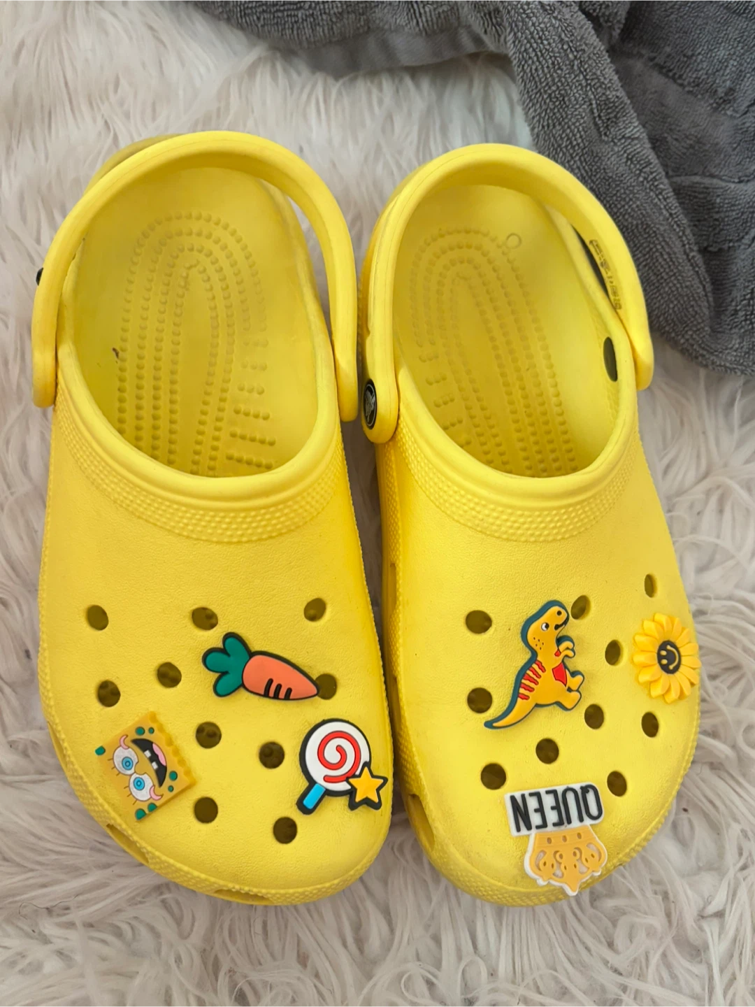 Yellow Crocs Clogs with Charms - photo 2