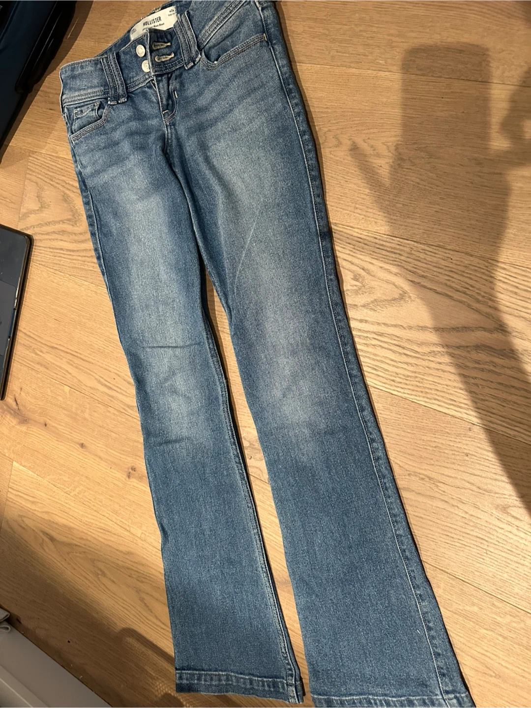 Hollister Ultra Low-Rise Boot Jeans Size 00 or 24W - photo 3