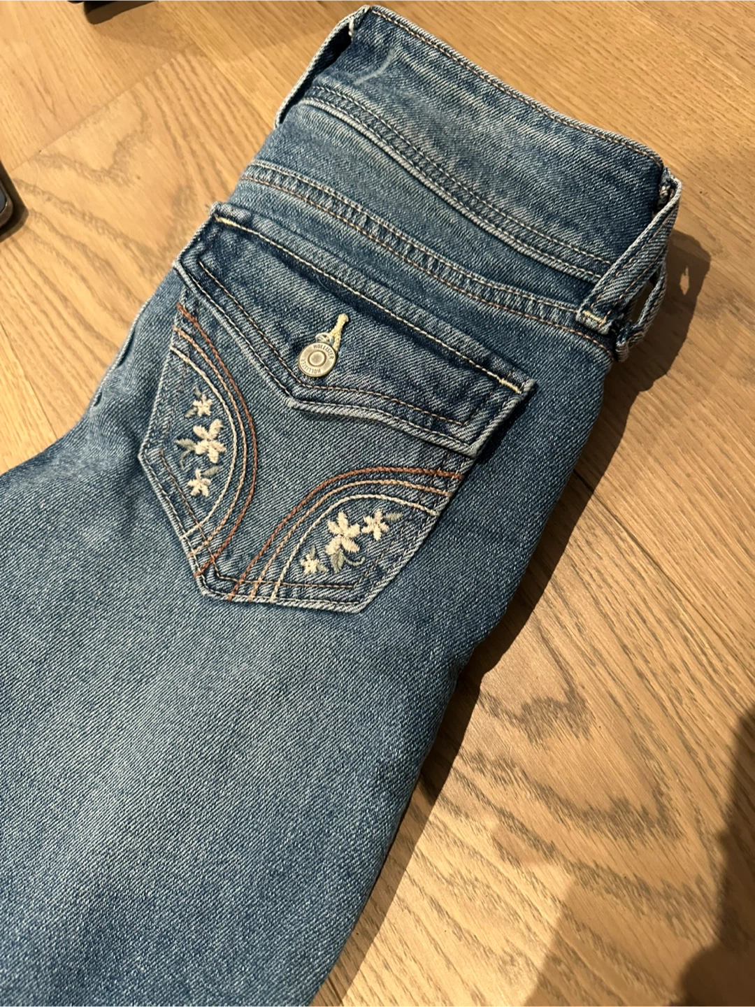 Hollister Ultra Low-Rise Boot Jeans Size 00 or 24W