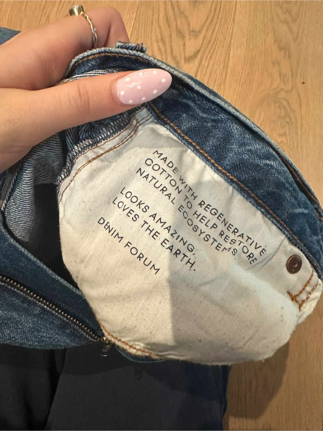 ARITZIA Denim Forum The 90’s Marlo Hi-Rise Baggy Jeans size W26 - photo 4