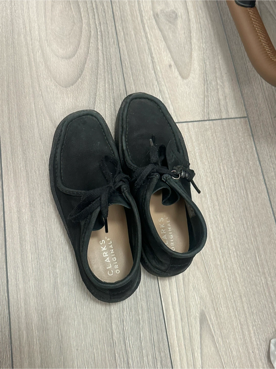 Clarks leather black wallabee boots - photo 2