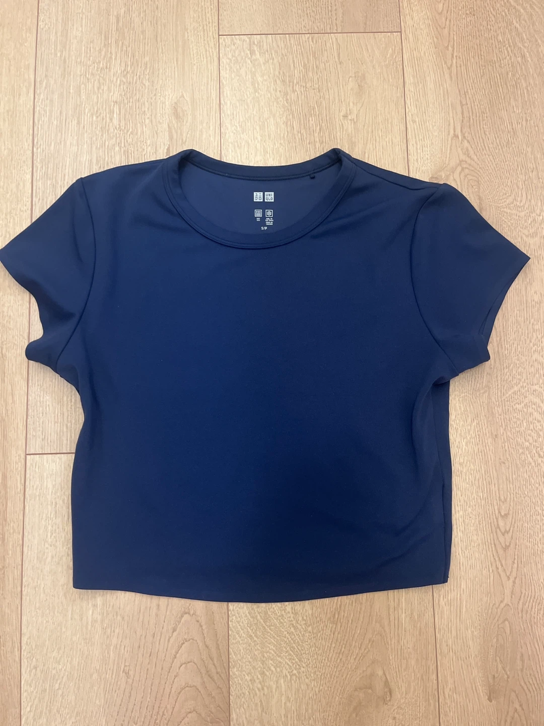 Uniqlo T-Shirts (2 Pack) - White & Navy - Size S - photo 2