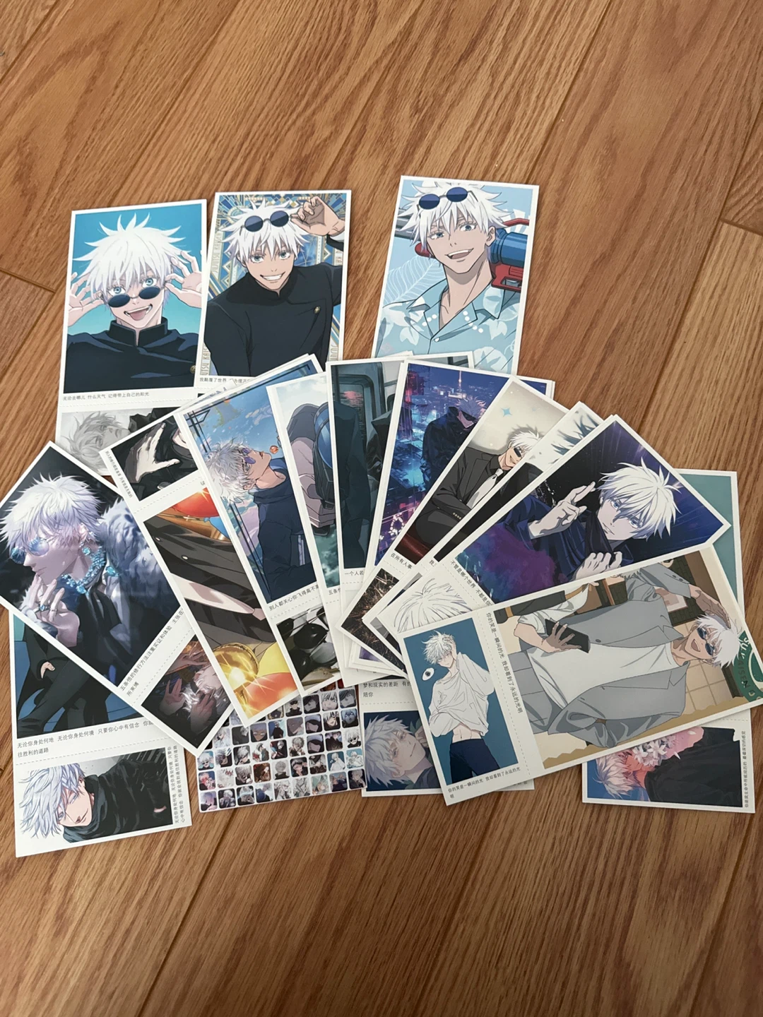 28 (total) JJK Gojo Satoru Postcard + Mini Stickers Set - photo 3