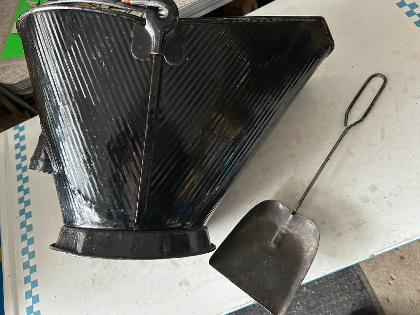 Black Metal Coal Scuttle with Shovel