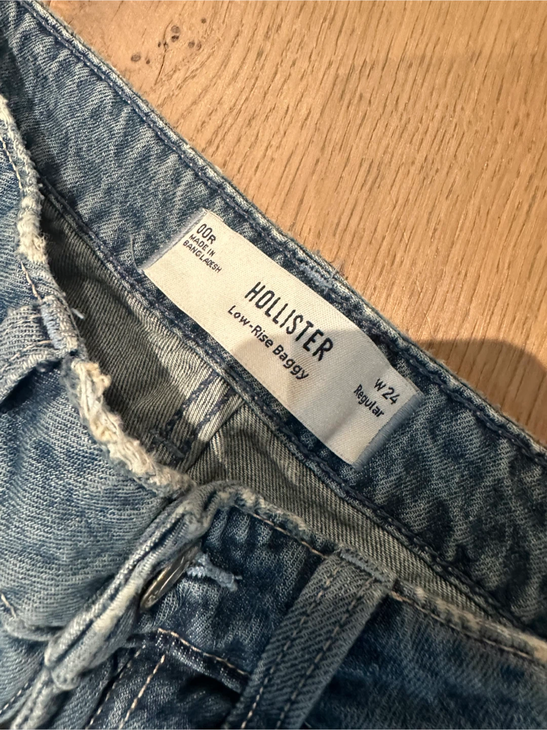 Hollister Low-Rise Baggy Jeans size W24 - photo 2