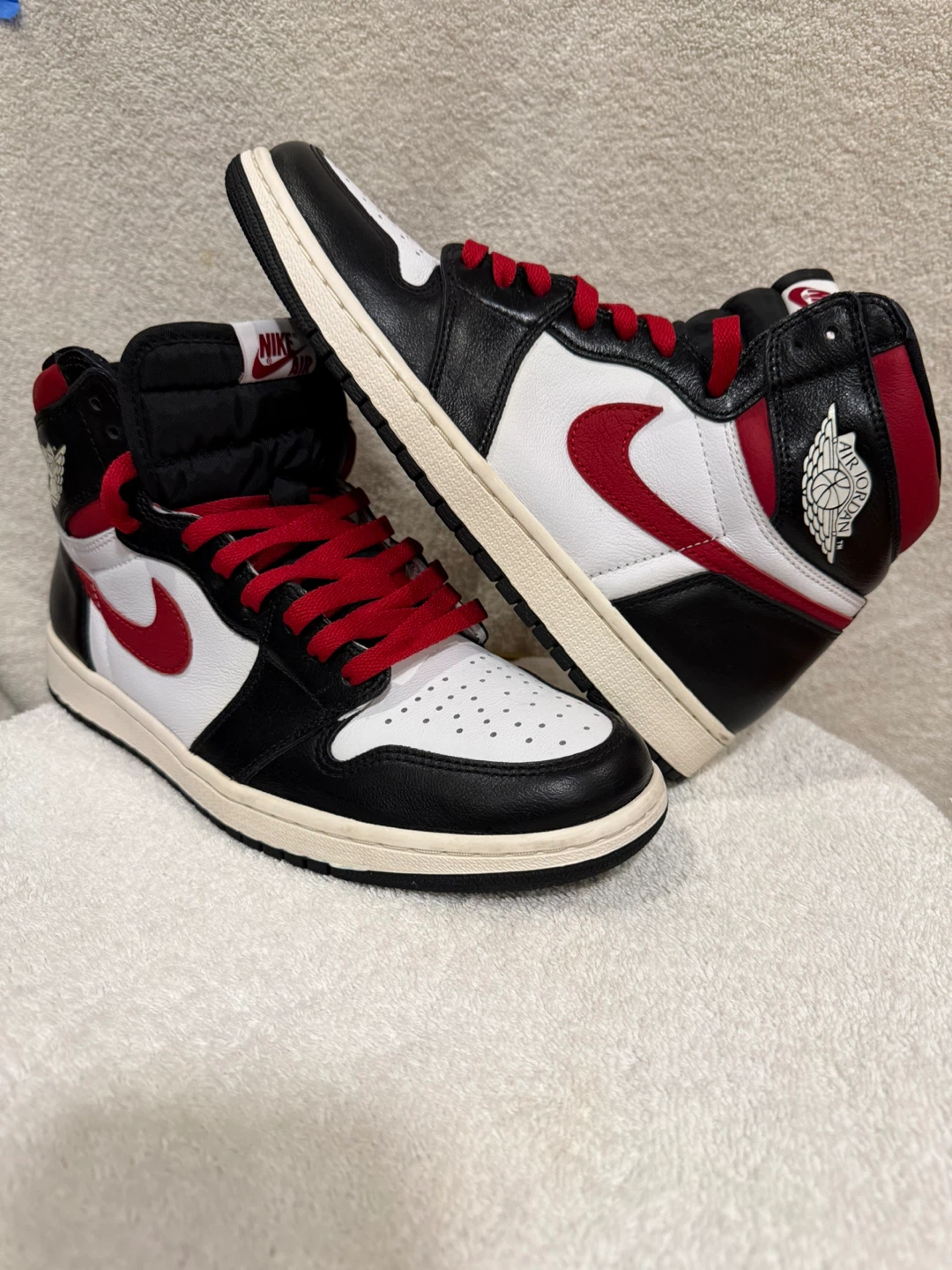 Nike Air Jordan 1 High OG "Black Toe" Men's Shoes