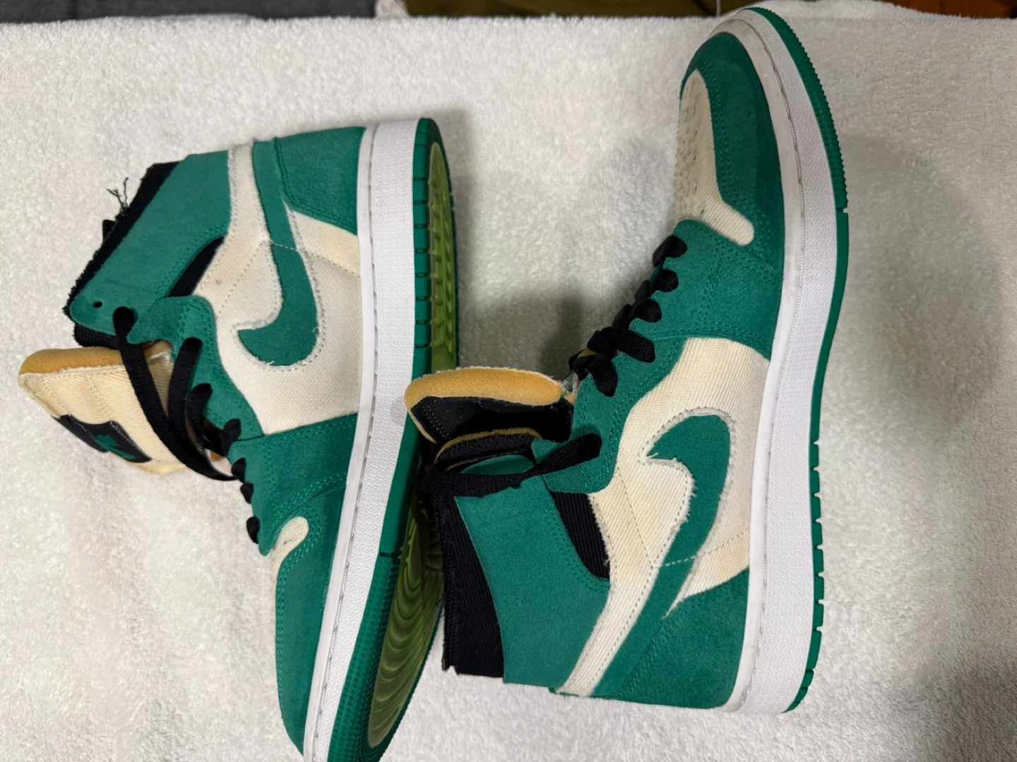 Air Jordan 1 High Zoom CMFT Sneakers - photo 5