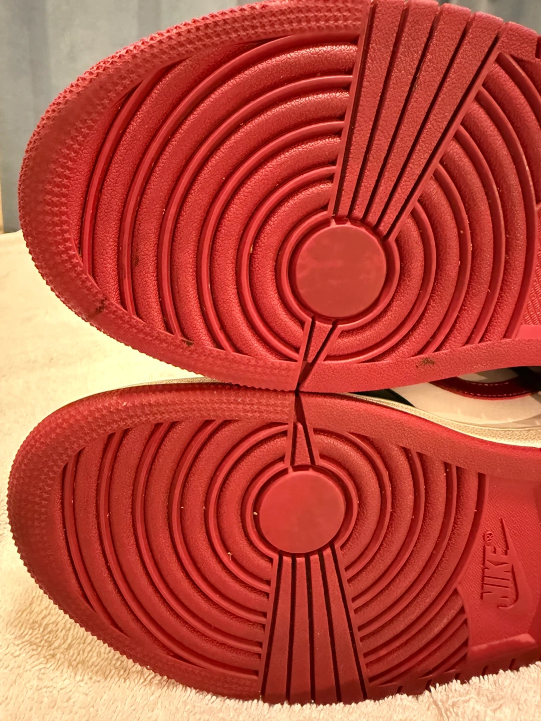 Nike Air Jordan 1 High OG "Chicago" - photo 4