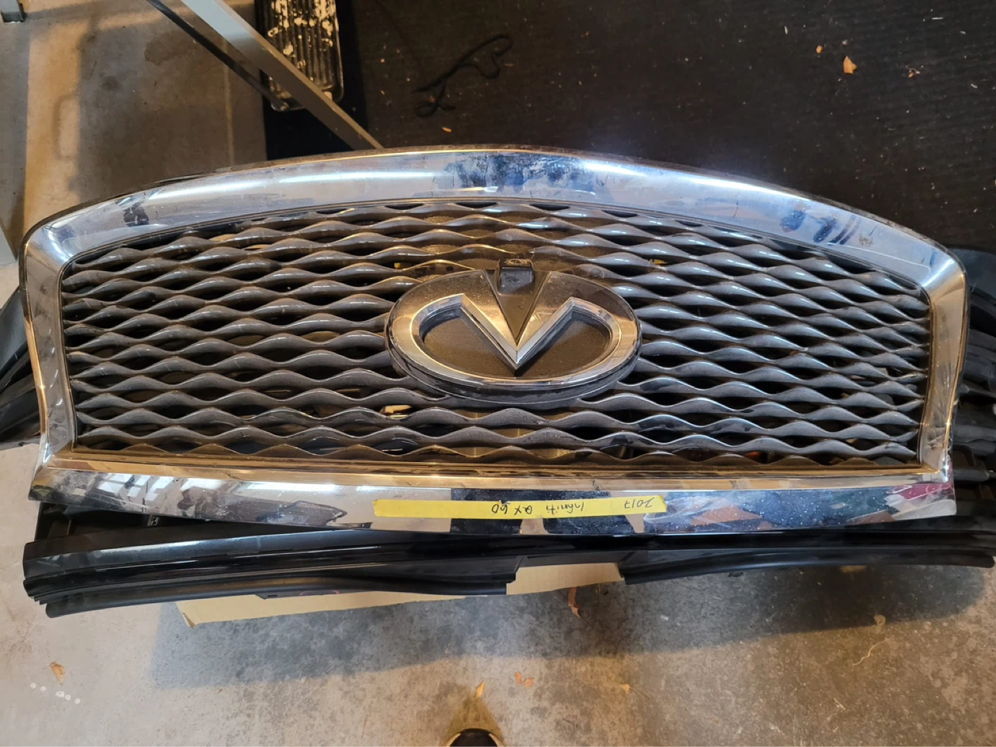 2016-2020 Infiniti QX60 Front Grille Assembly