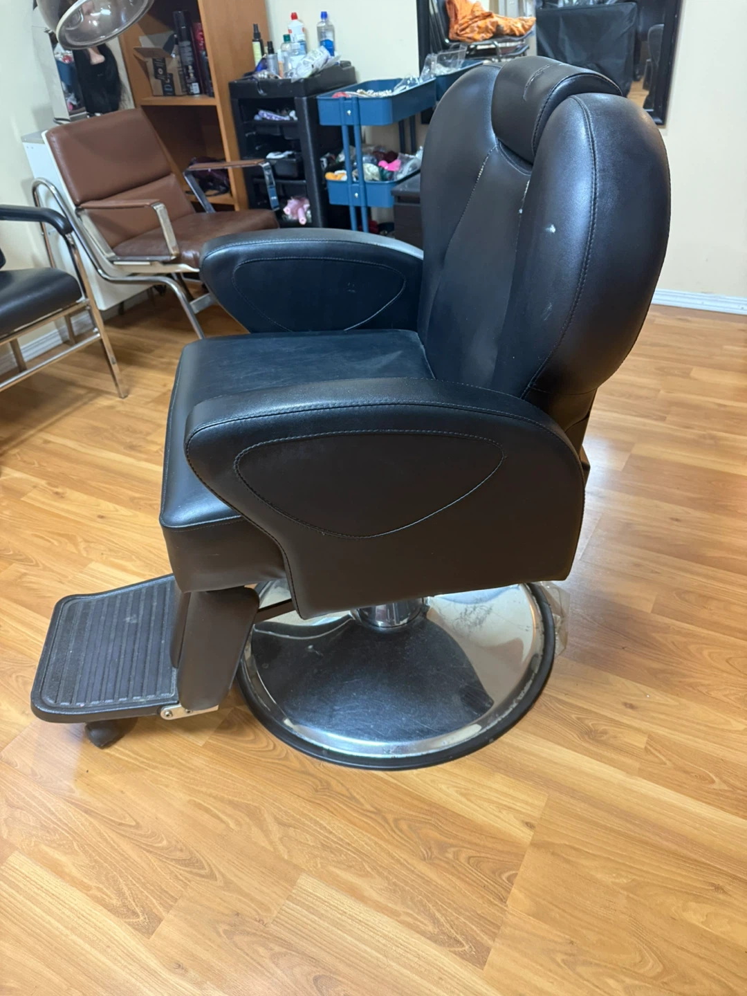 Black Barber Chair - photo 3