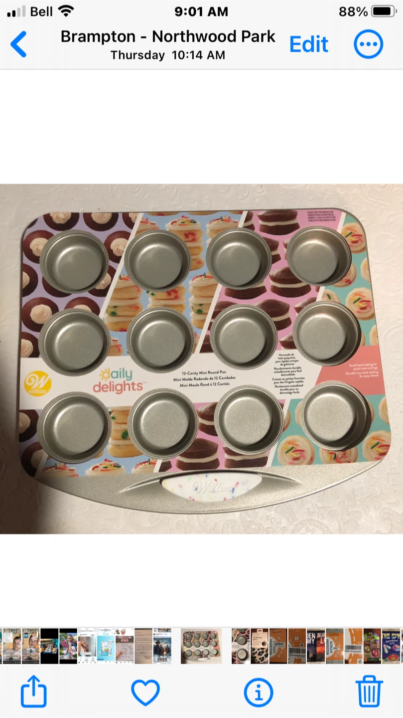 Wilton Daily Delights 12-Cavity Mini Round Pan