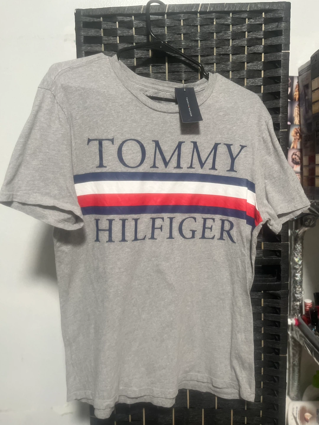 Tommy Hilfiger Men's Grey T-Shirt with Logo