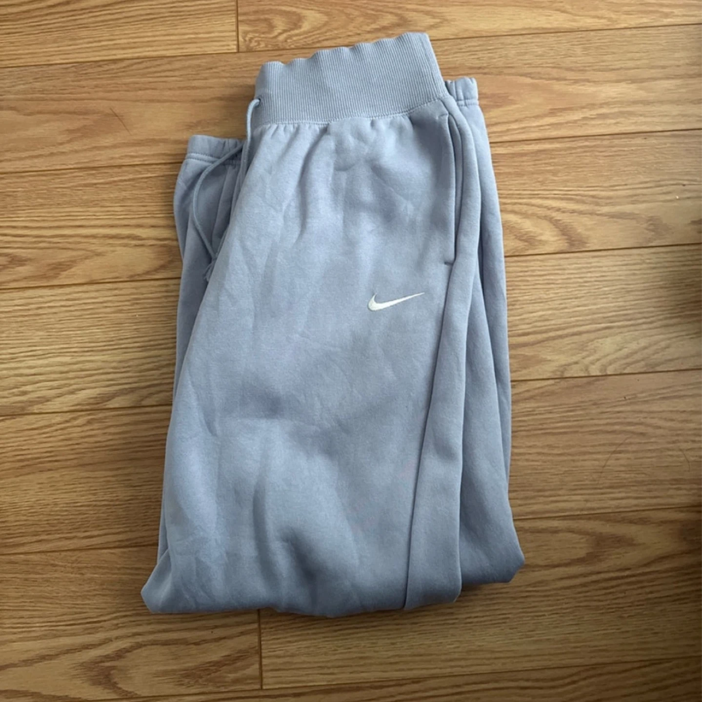 Size S Nike Cuffed Sweatpants