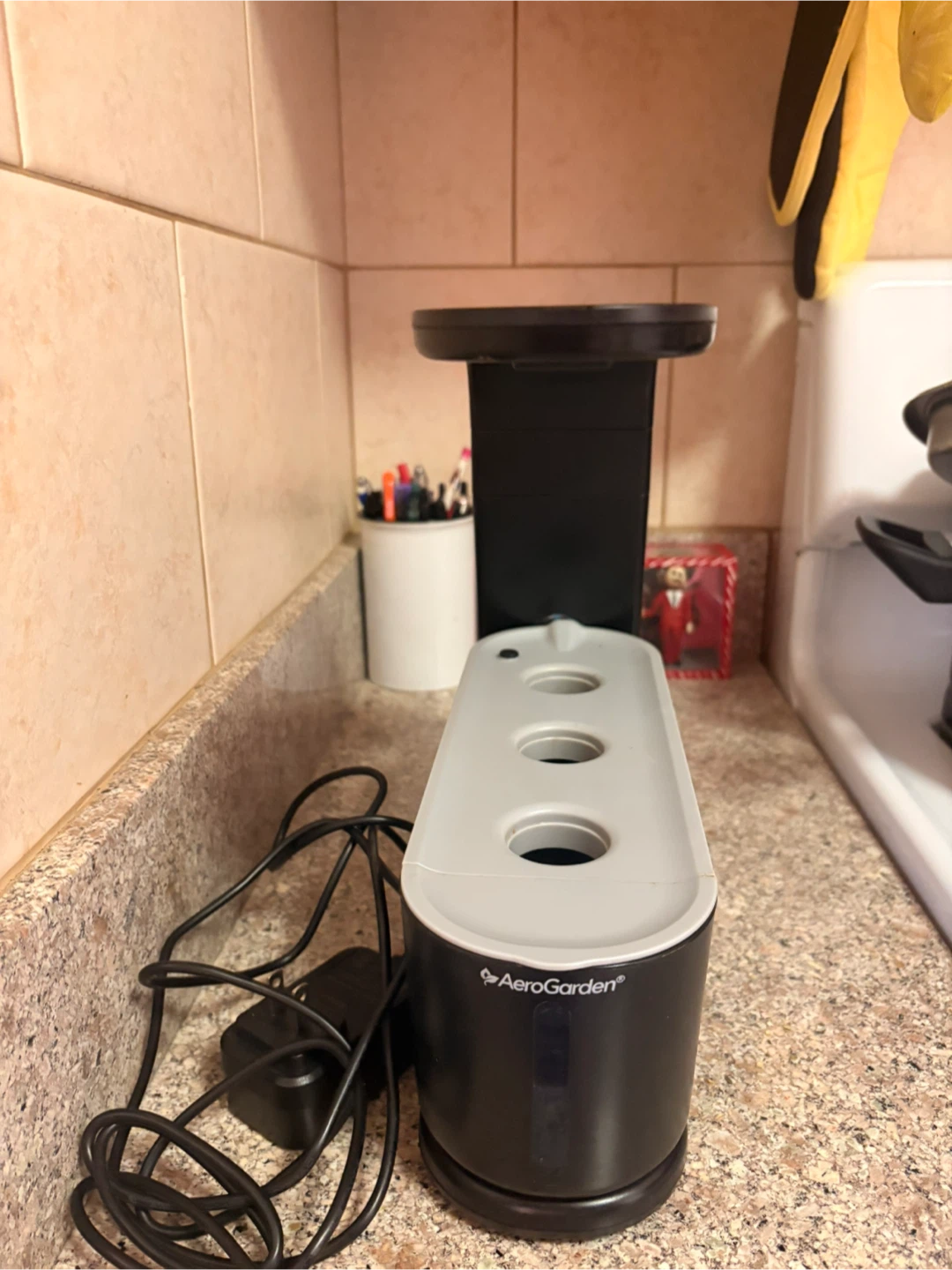 AeroGarden Sprout Indoor Garden System - Black - photo 5